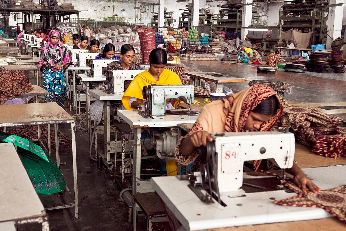 How To Prevent Forced Labor in Your Supply Chain – Regulations, Trends & Tools